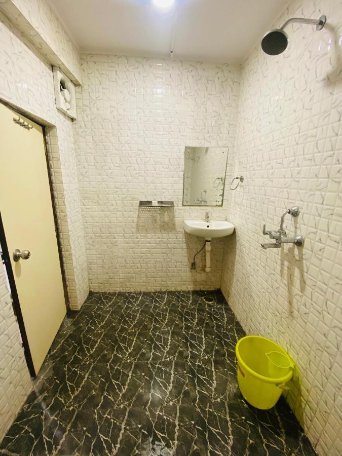 Hotel The Avenue Gamharia Екстер'єр фото