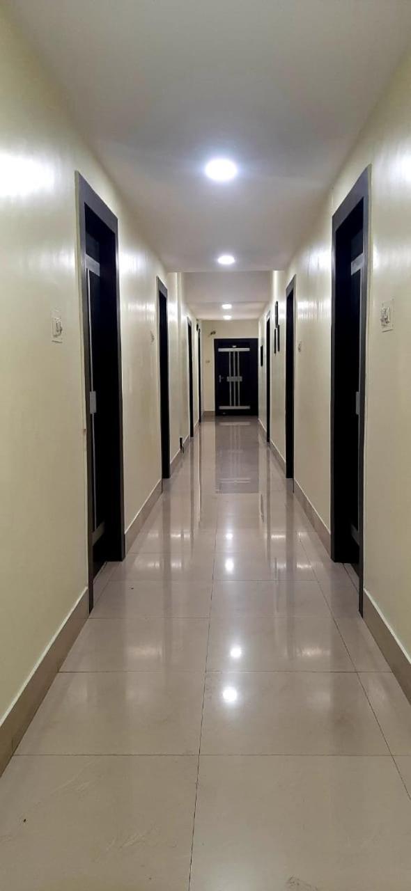 Hotel The Avenue Gamharia Екстер'єр фото